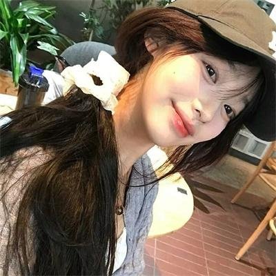 我和他都是新郎。